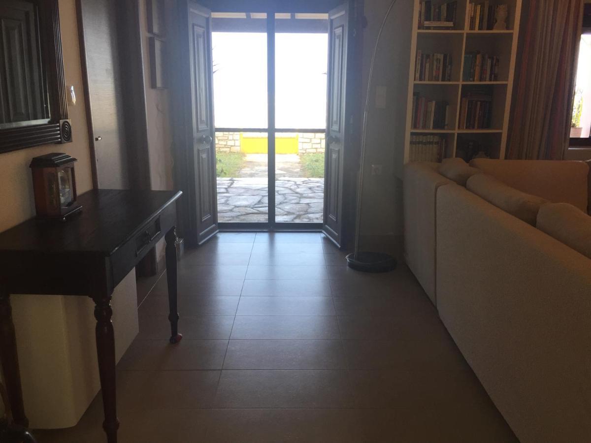 אצ'ארבי Nikotsaras Beach House Since 1930 מראה חיצוני תמונה