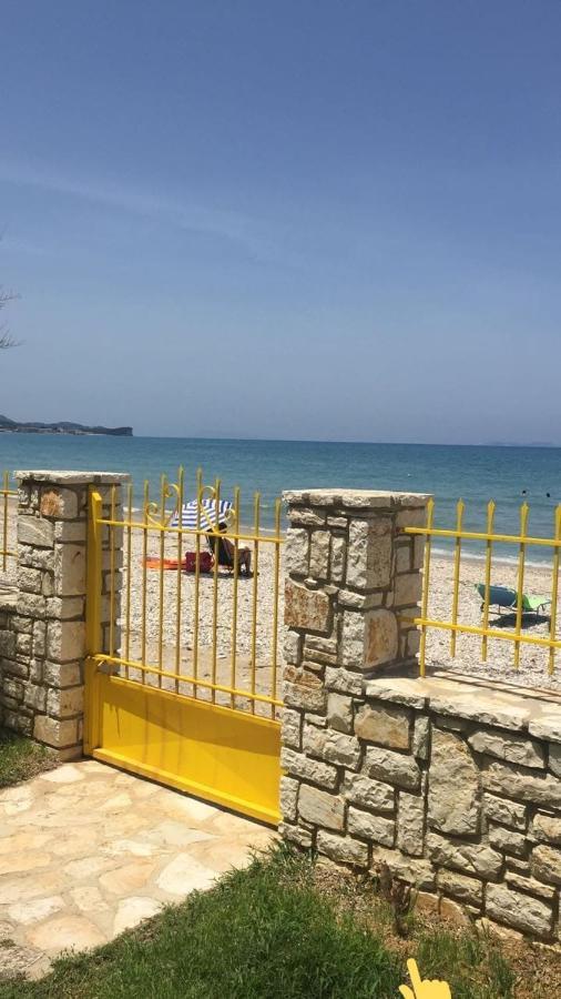 אצ'ארבי Nikotsaras Beach House Since 1930 מראה חיצוני תמונה