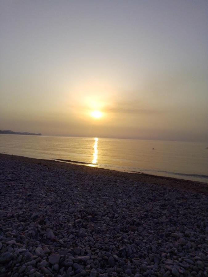 אצ'ארבי Nikotsaras Beach House Since 1930 מראה חיצוני תמונה