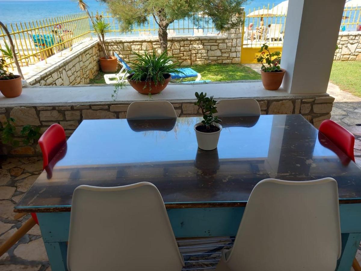 אצ'ארבי Nikotsaras Beach House Since 1930 מראה חיצוני תמונה