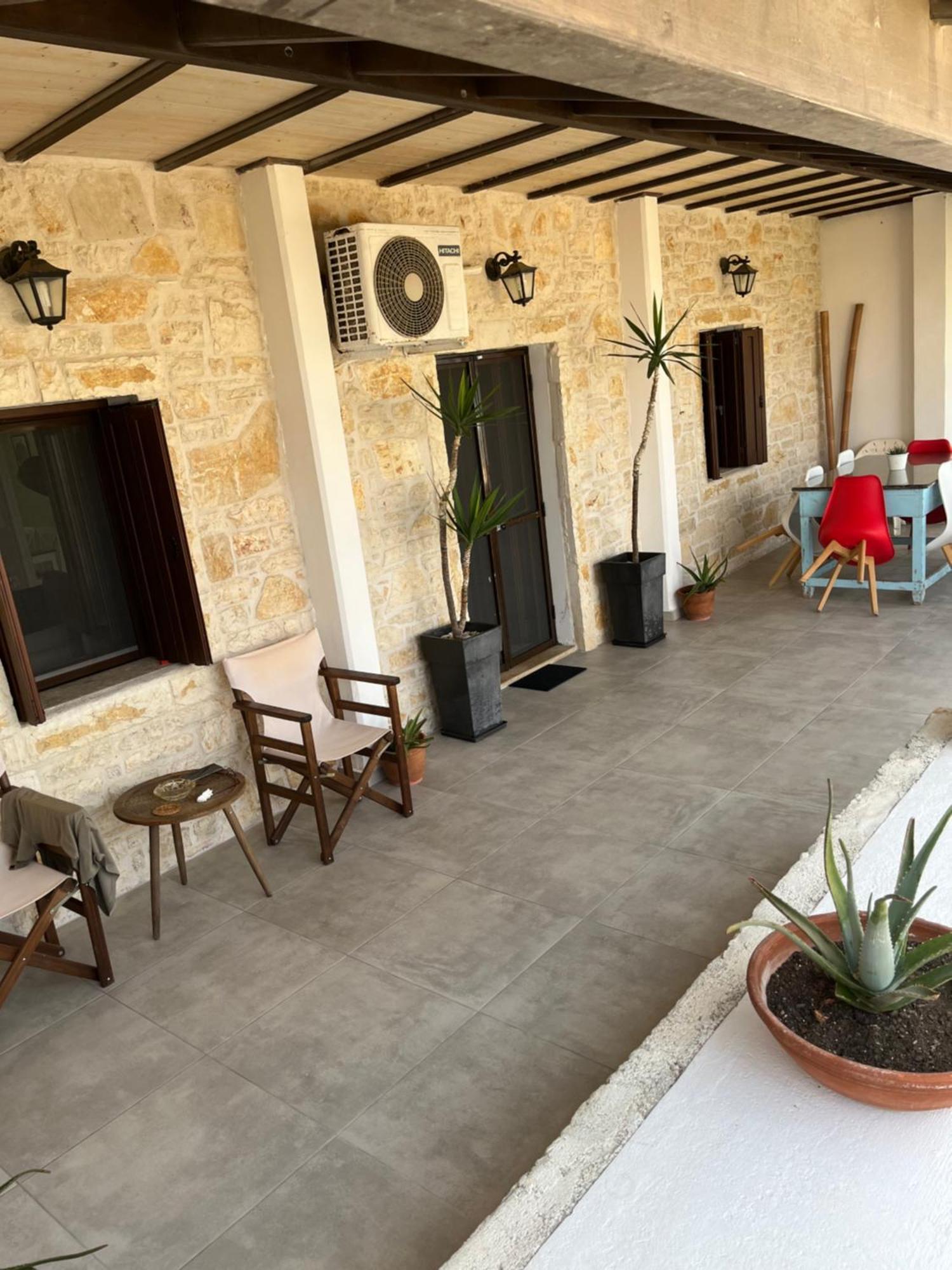 אצ'ארבי Nikotsaras Beach House Since 1930 מראה חיצוני תמונה
